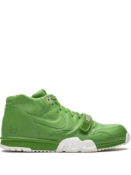 Nike: Зелёные кроссовки  Air