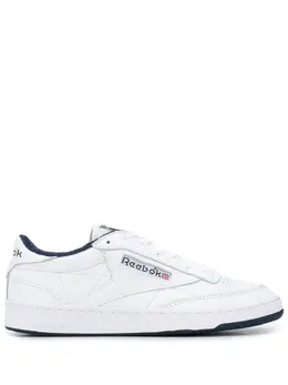 Reebok: Белые кроссовки  Club C 85