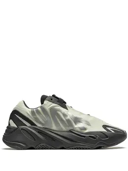 adidas Yeezy: Чёрные кроссовки 