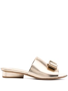 Salvatore Ferragamo: Сандалии  Viva Bow