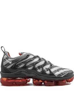 Nike: Белые кроссовки  Air Vapormax Plus