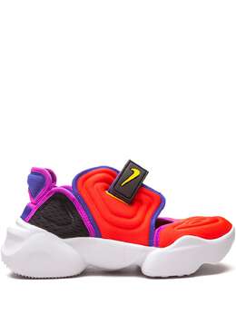 Nike: Яркие кроссовки  Aqua Rift