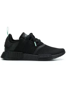 adidas: Чёрные кроссовки  NMD_R1