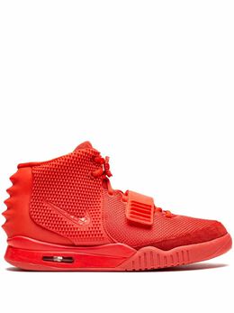 Nike: Красные кроссовки  Air Yeezy