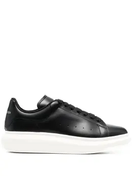 Alexander McQueen: Чёрные кроссовки  Oversized