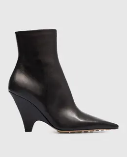 Bottega Veneta: Чорні ботильйони 