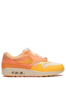 Nike: Оранжевые кроссовки  Air Max 1