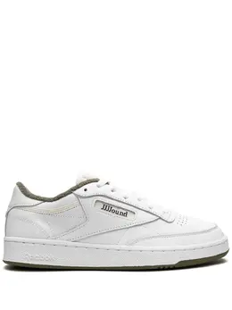 Reebok: Белые кроссовки  Club C 85