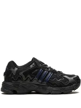 adidas: Чёрные кроссовки  Response CL