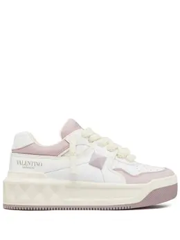 Valentino Garavani: Белые кроссовки 