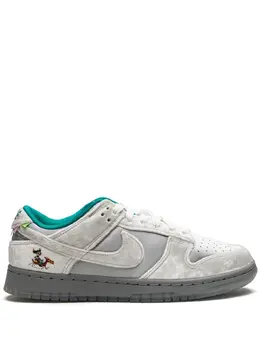 Nike: Светлые кроссовки  Dunk Low