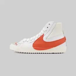 NIKE: Белые кроссовки  Blazer