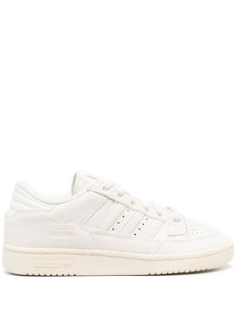 adidas: Белые кроссовки  Suede