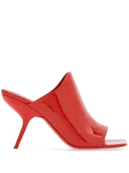 Ferragamo: Красные сандалии 