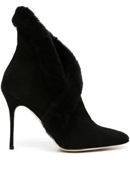 Manolo Blahnik: Чёрные ботинки 