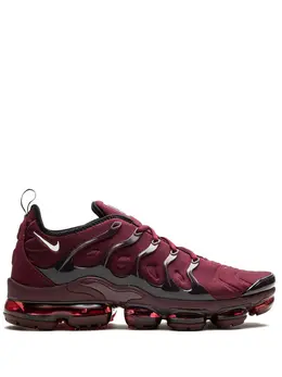 Nike: Красные кроссовки  Air Vapormax Plus