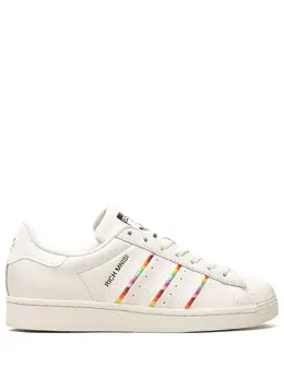 adidas: Белые кроссовки  Superstar