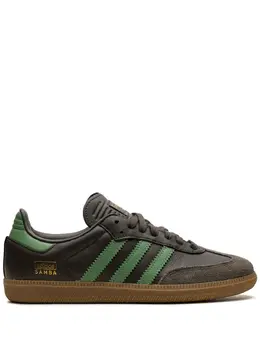 adidas: Коричневые кроссовки 