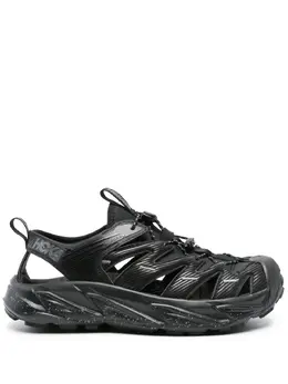 HOKA: Чёрные кроссовки 