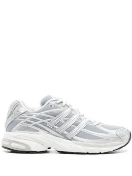 adidas: Кроссовки 