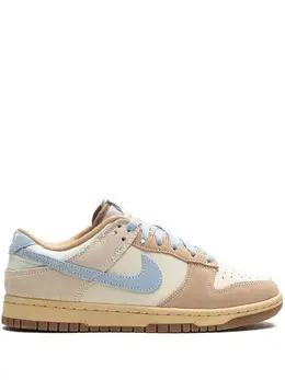 Nike: Бежевые кроссовки  Dunk Low