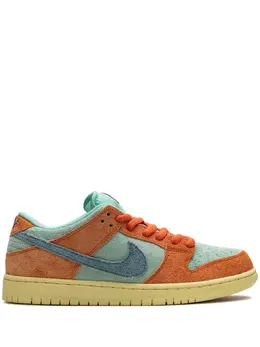 Nike: Оранжевые кроссовки  SB Dunk Low Pro