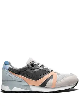 Diadora: Светлые кроссовки 