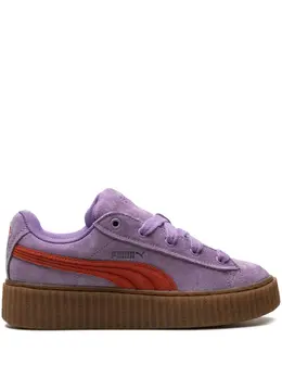 PUMA: Фиолетовые кроссовки  Suede