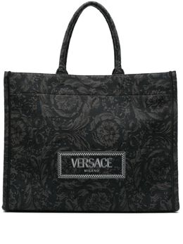 Versace: Чёрная сумка-шоппер  Barocco