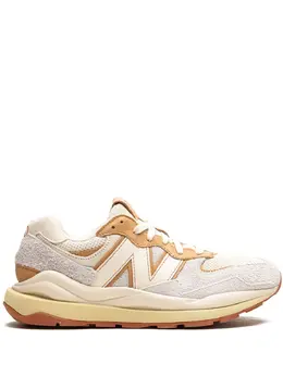 New Balance: Оранжевые кроссовки  57/40