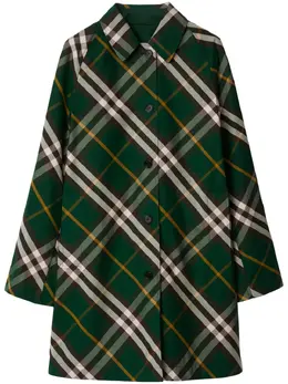 Burberry: Зелёное пальто 