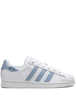 adidas: Белые кроссовки  Superstar