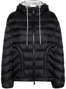 Moncler: Чёрная куртка 