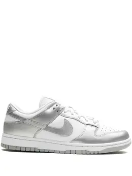 Nike: Белые кроссовки  Dunk Low
