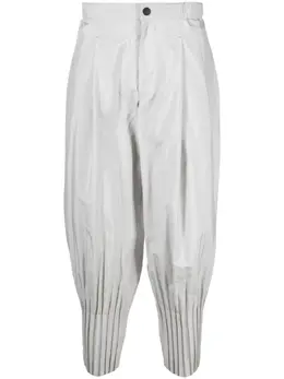 Homme Plissé Issey Miyake: Светлые брюки 
