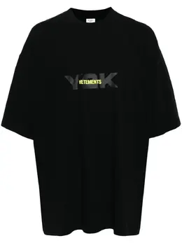 VETEMENTS: Футболка с принтом 