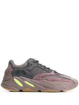 adidas YEEZY: Светлые кроссовки 