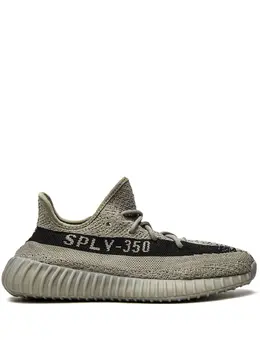 adidas Yeezy: Светлые кроссовки 