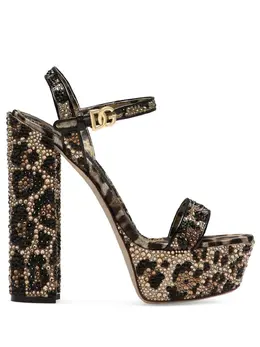 Dolce & Gabbana: Бежевые сандалии 