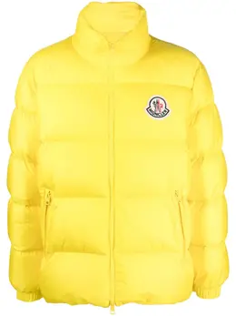 Moncler: Жёлтая куртка 