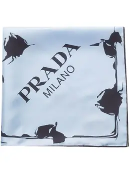 Prada: Светлый шарф 
