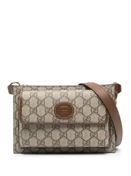 Gucci: Бежевая поясная сумка  GG Supreme