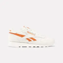 Reebok: Бежевые кроссовки  Classic Leather