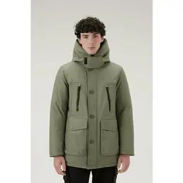 Woolrich: Зелёная куртка 