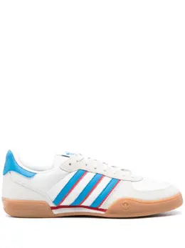 adidas: Белые кроссовки 