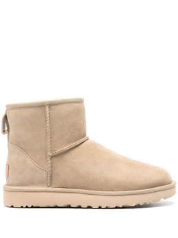 UGG: Бежевые ботинки  Classic Mini II