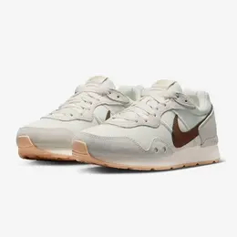 NIKE: Бежевые кроссовки 