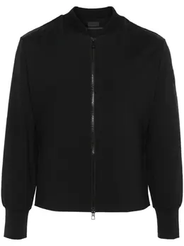 Moncler: Чёрная куртка 