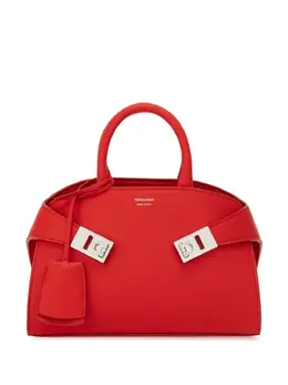 Ferragamo: Красная сумка 