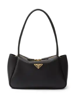 Prada: Чёрная сумка 